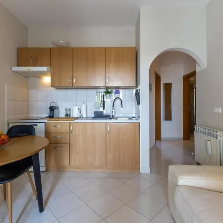 With Balcony Apartmán