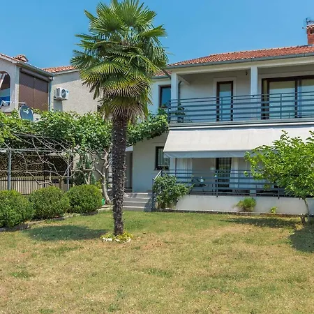 Appartamento With Balcony