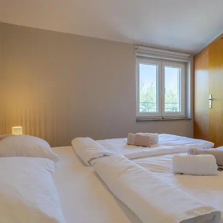 شقة With Balcony *